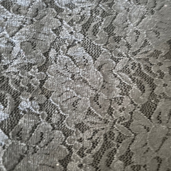 Rebound Sleeveless Semi-Thru Women’s Top, Medium - Picture 4 of 4